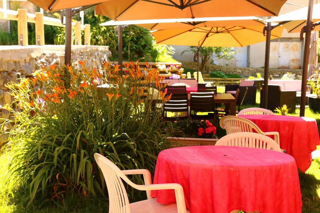 ואלואר Hotel De La Poste מראה חיצוני תמונה